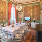 Chateau Du Hallay 3*