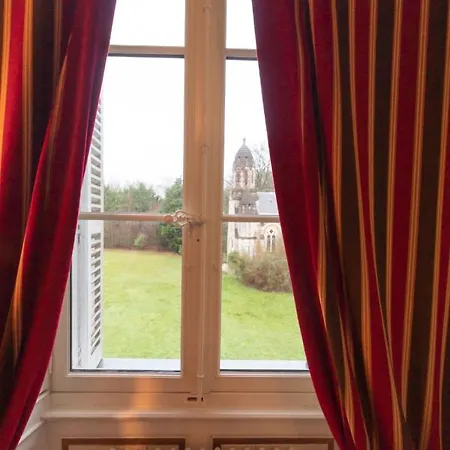 Chateau Du Hallay 3*