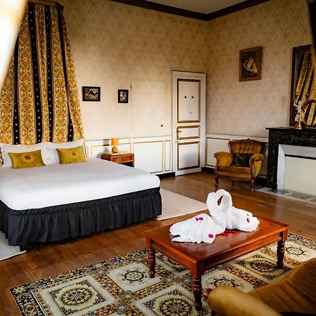 Bed & Breakfast Chateau Du Hallay