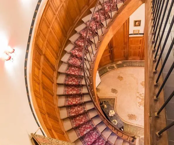 Chateau Du Hallay 3*