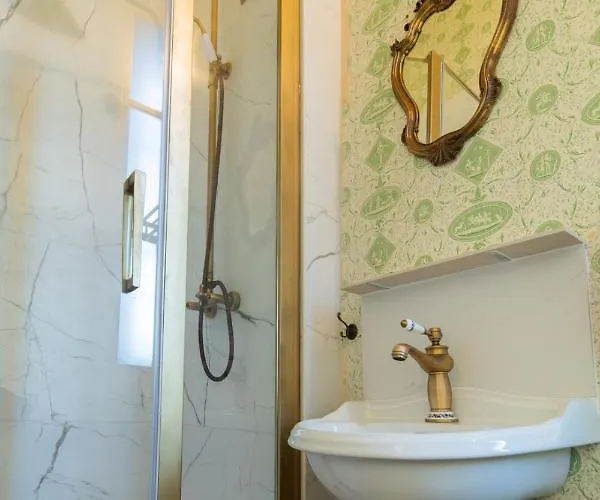 Chateau Du Hallay مونتايغو