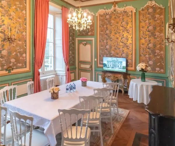 Chateau Du Hallay 3*