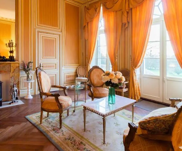 Chateau Du Hallay Oda ve Kahvaltı 3*