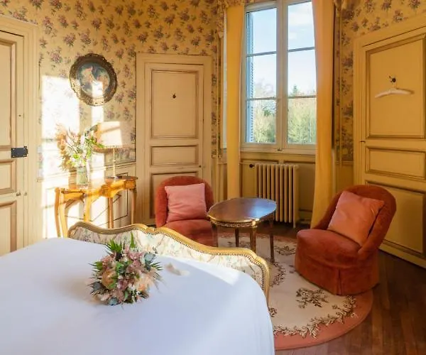 Oda ve Kahvaltı Chateau Du Hallay 3*