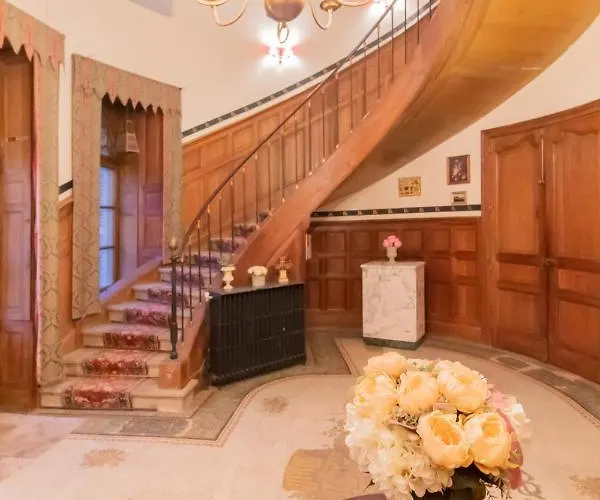 Chateau Du Hallay 3* مونتايغو