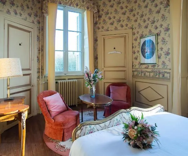 Chateau Du Hallay فندق مبيت وإفطار 3*